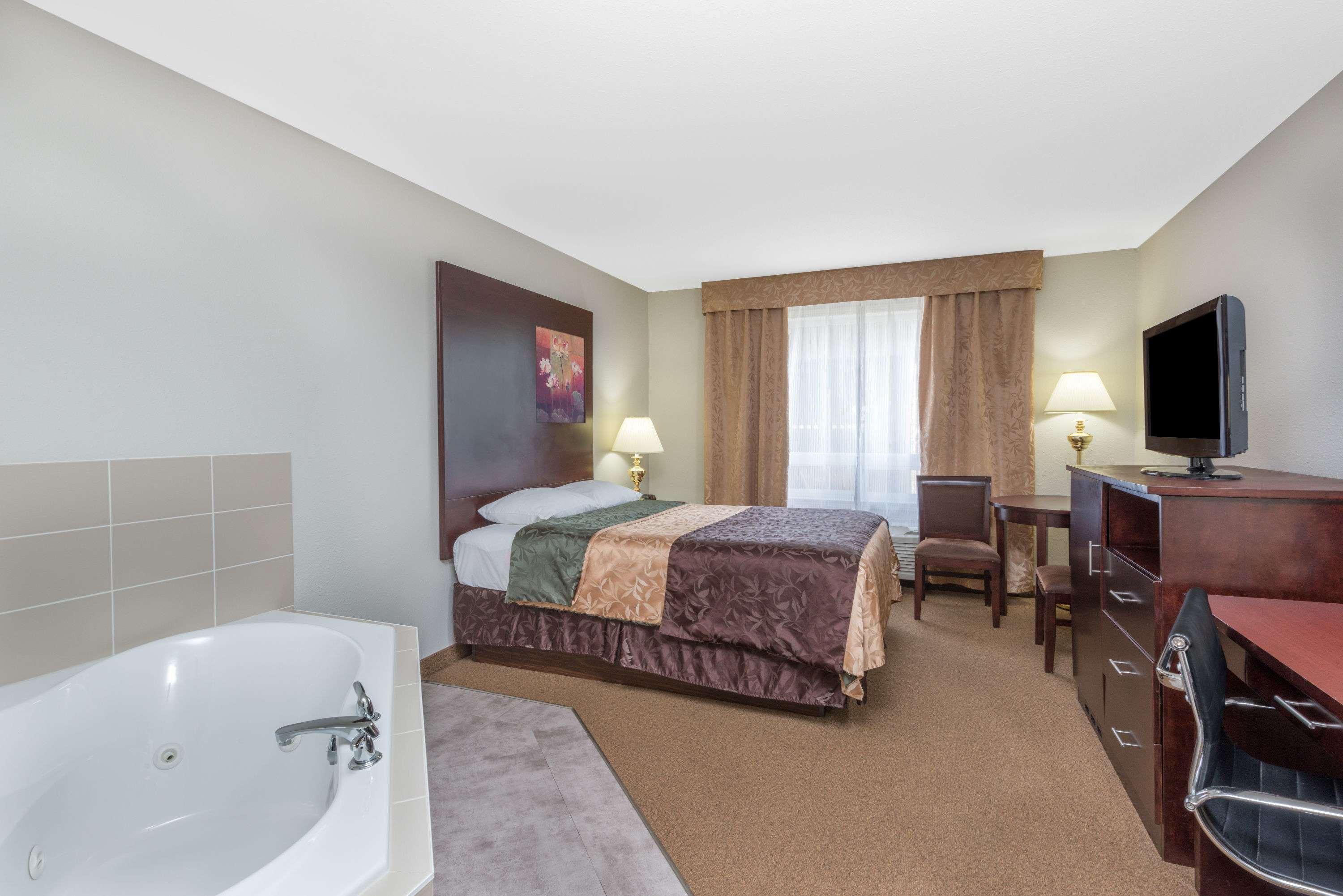 Super 8 By Wyndham Innisfail المظهر الخارجي الصورة