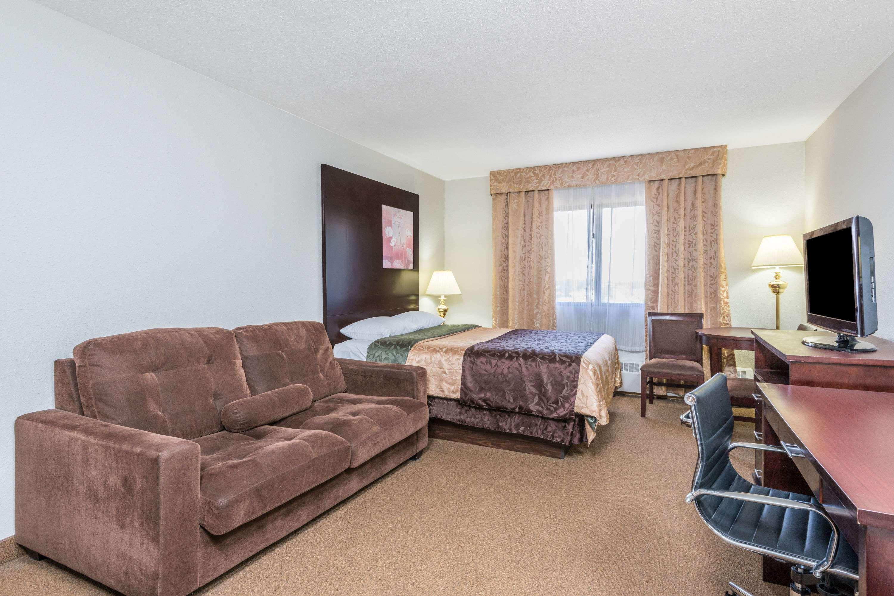 Super 8 By Wyndham Innisfail المظهر الخارجي الصورة